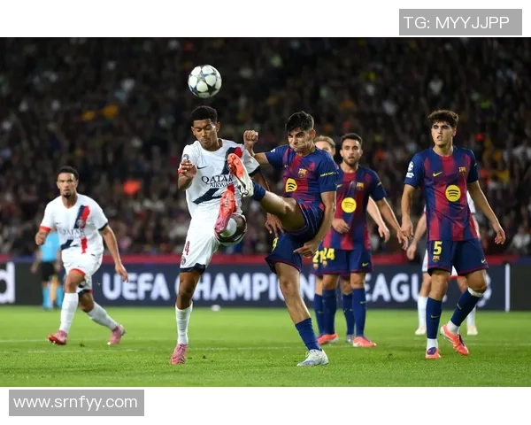 里昂与巴黎精彩对决比赛回放分析及精彩瞬间回顾